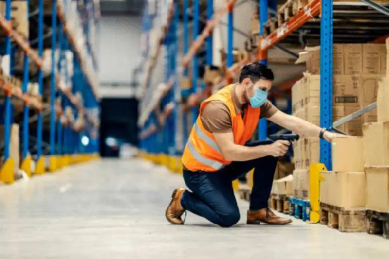 Desmontagem de Estrutura de Porta Pallet